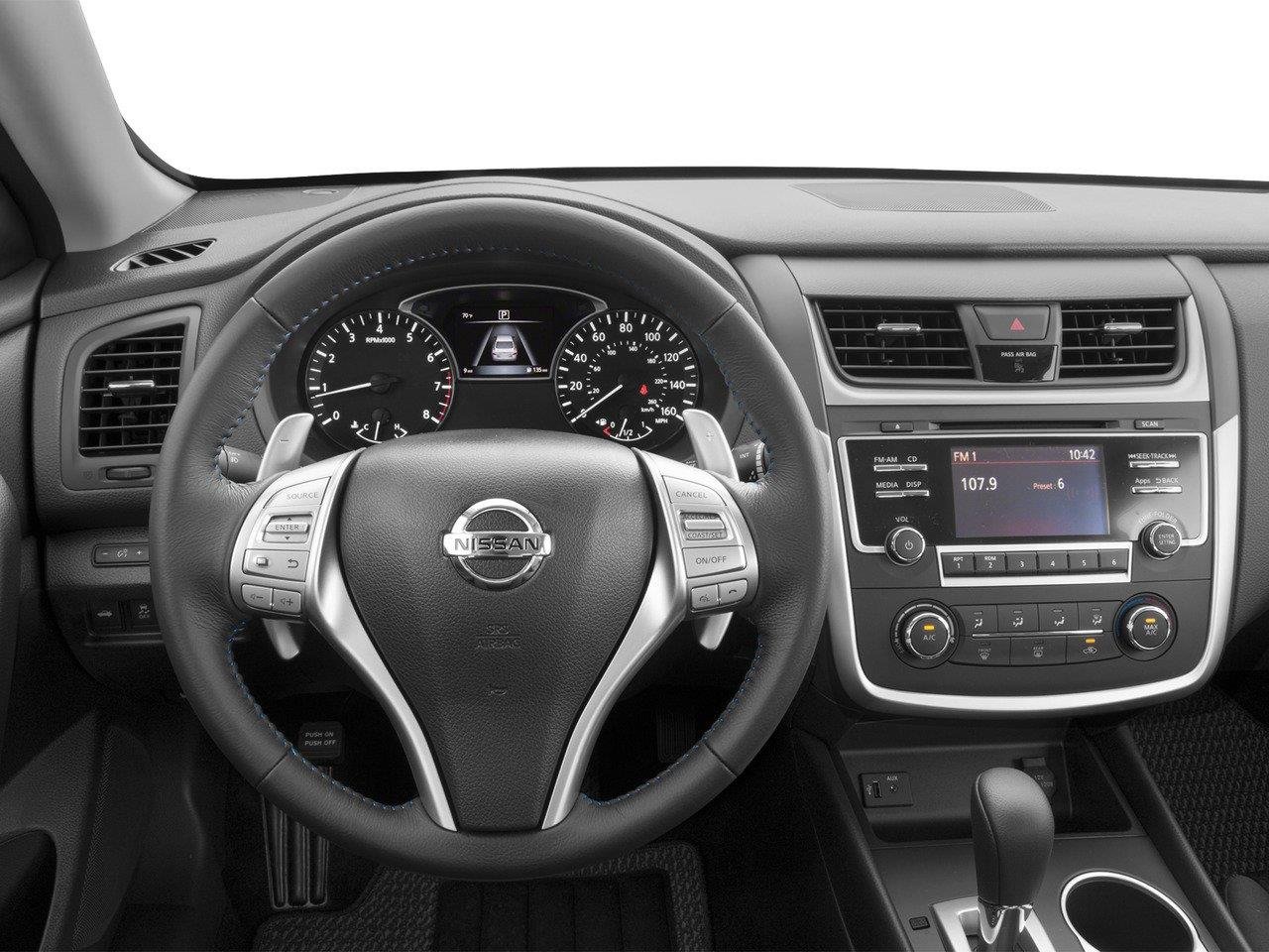 Used 2017 Pearl White Nissan 2.5 SR image 2