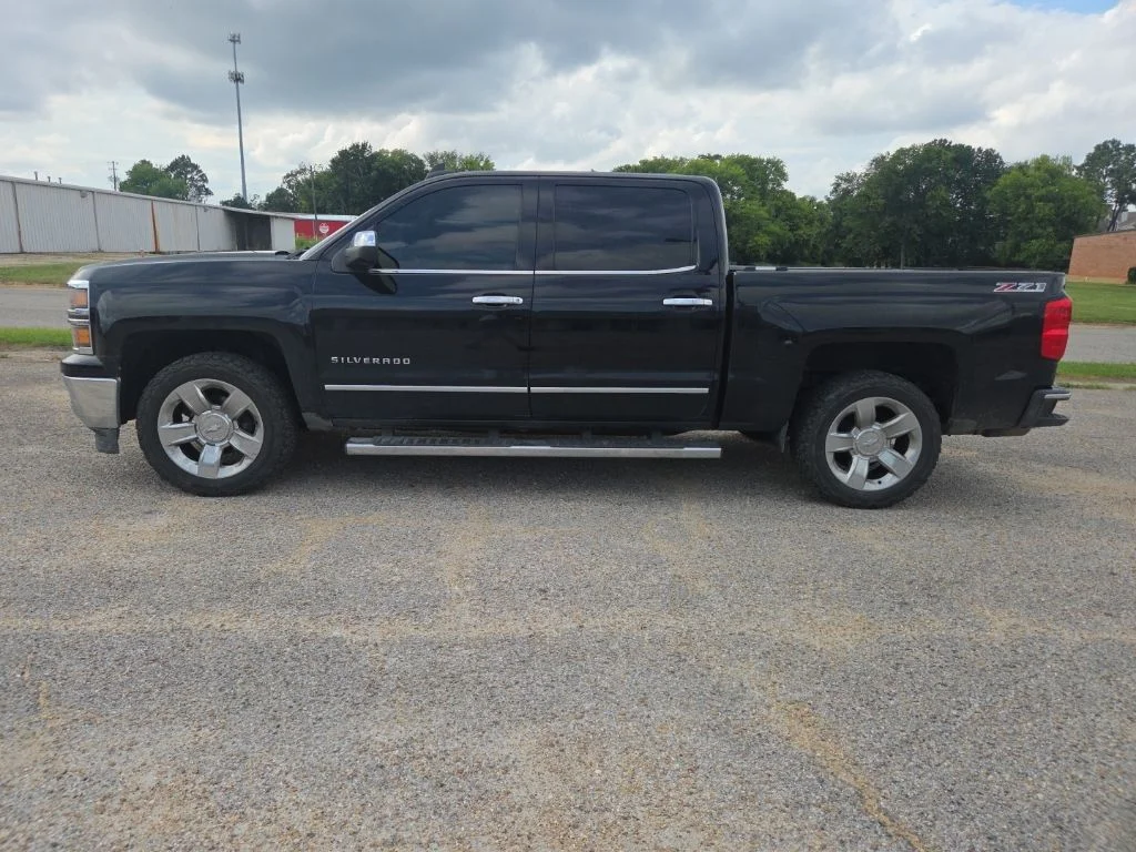 Used 2015 Black Chevrolet LTZ image 5