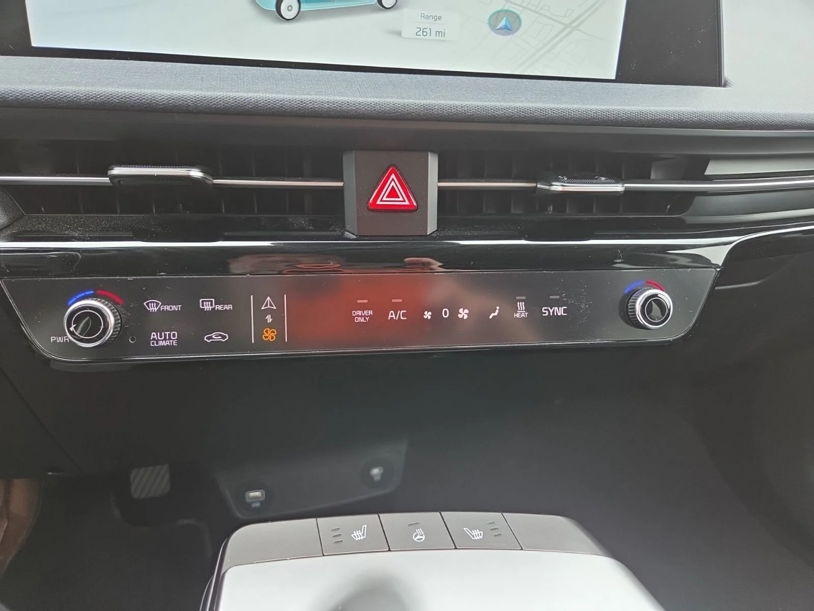 Certified Used 2024 Blue Kia Light image 24