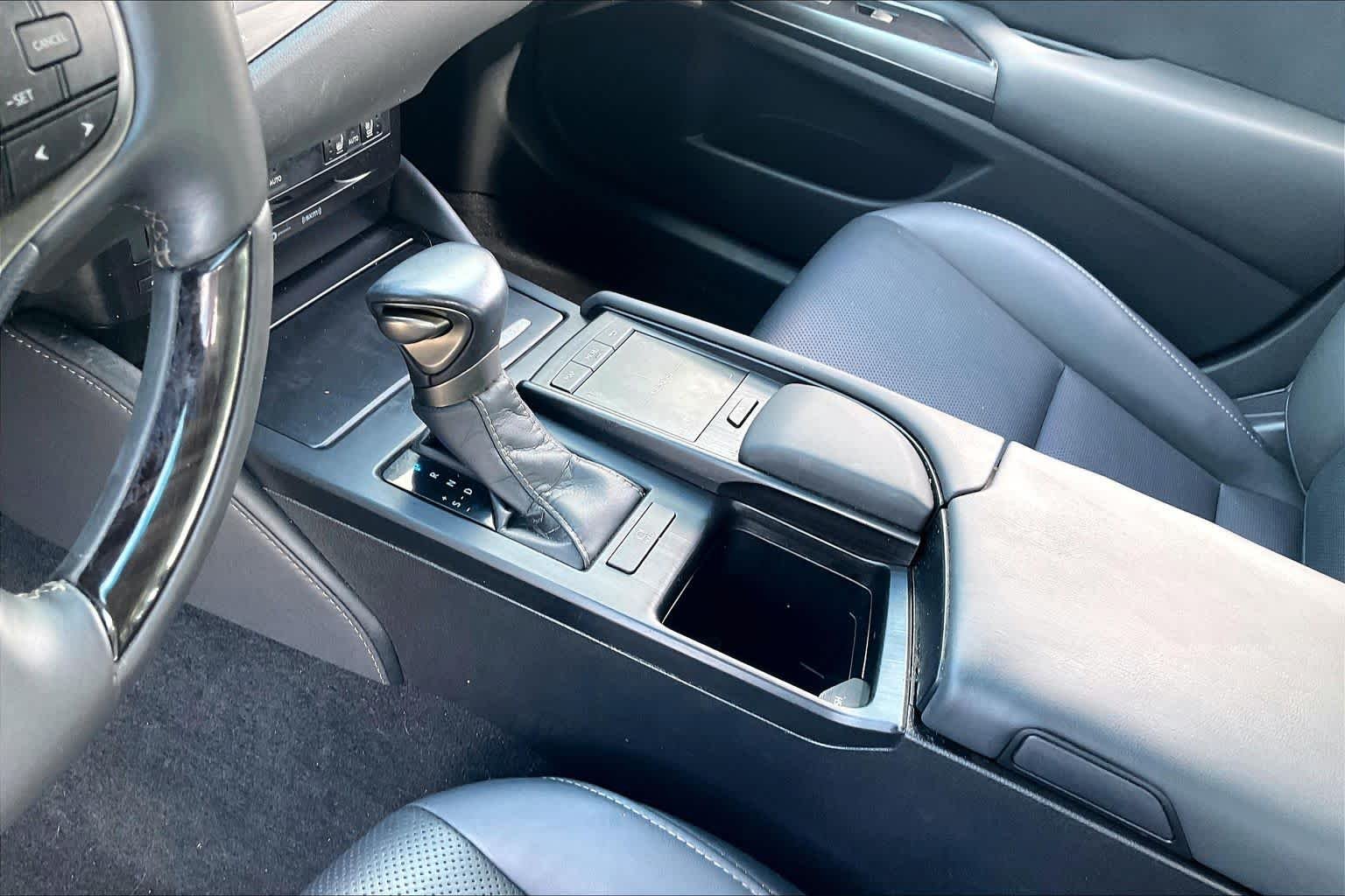 Used 2020 Nightfall Mica Lexus  image 14