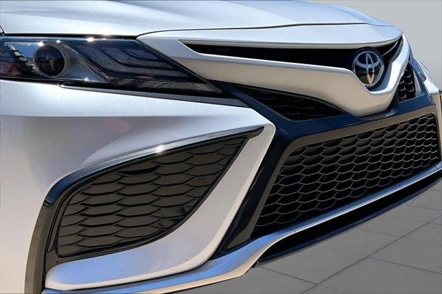 Certified Used 2023 WIND CHILL PEARL* Toyota  image 29