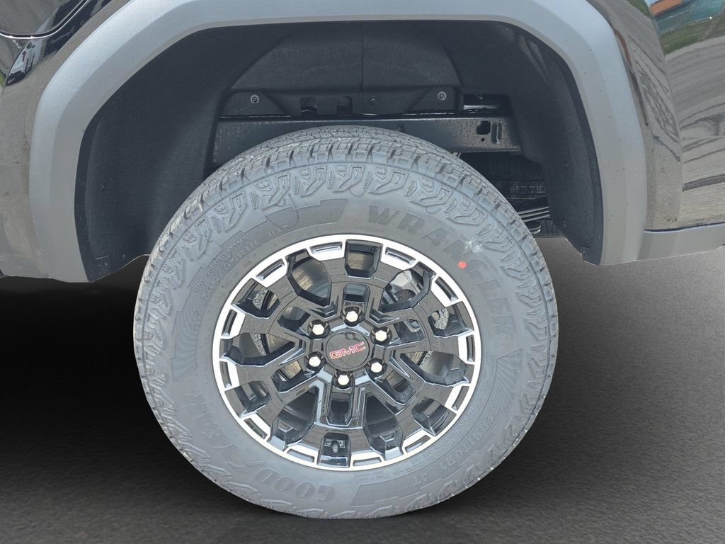 2026 GMC Canyon AT4 - Photo 5