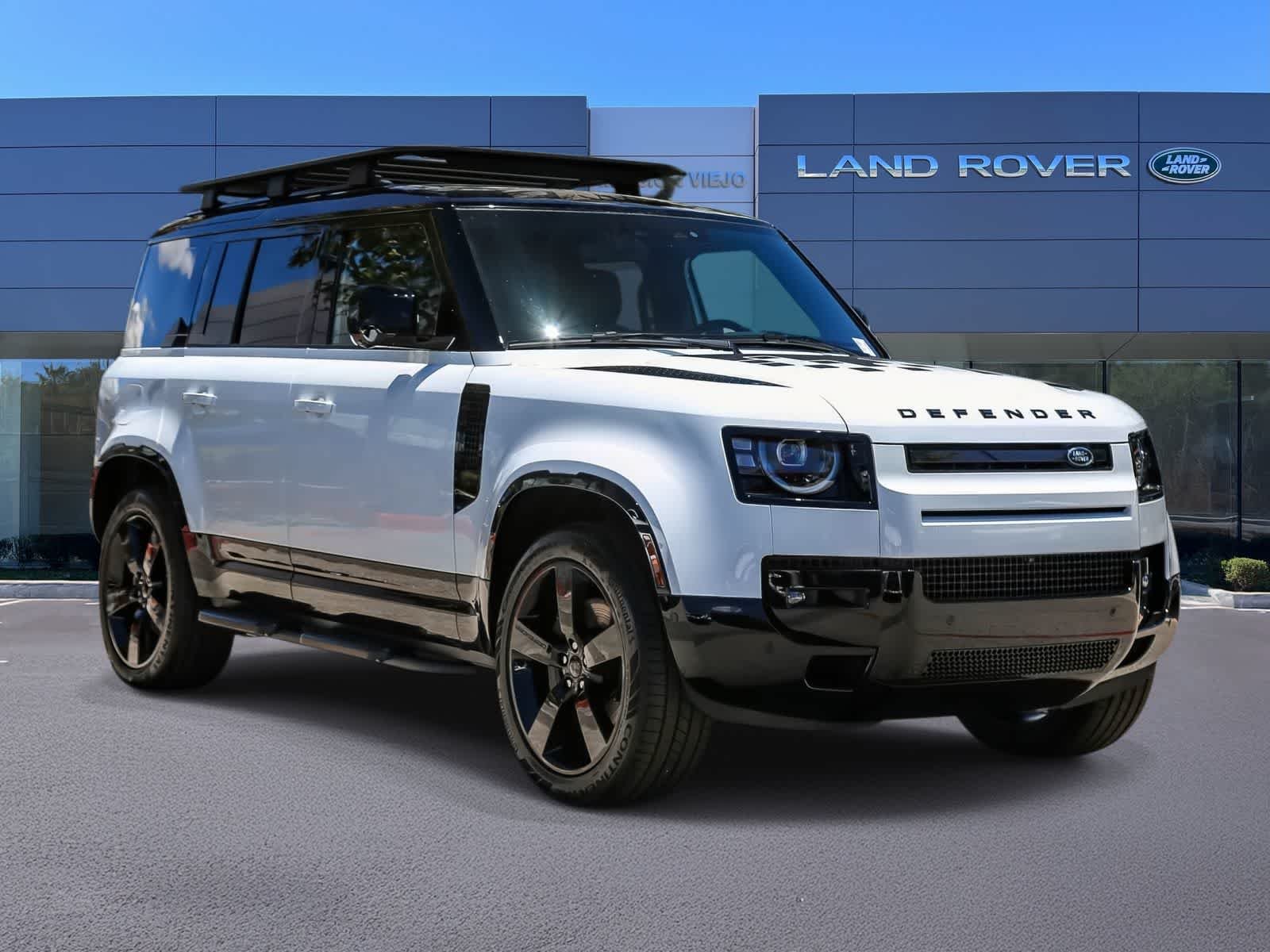 New 2026 Fuji White Land Rover X-Dynamic SE image 3