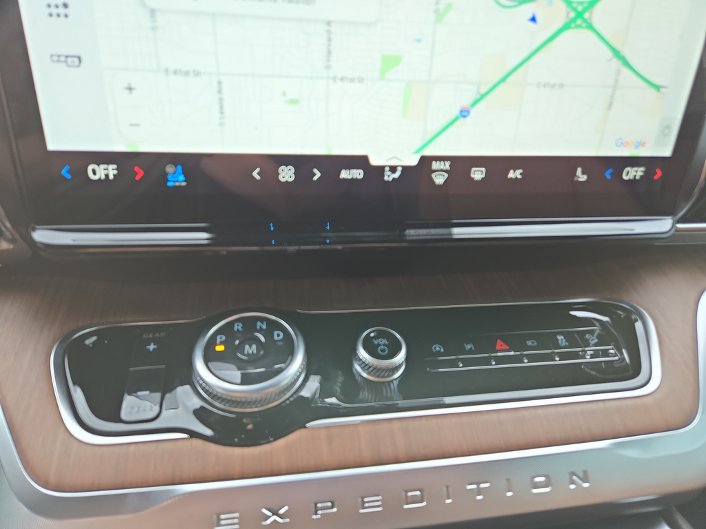 Used 2026 Oxford White Clearcoat Ford King Ranch image 12