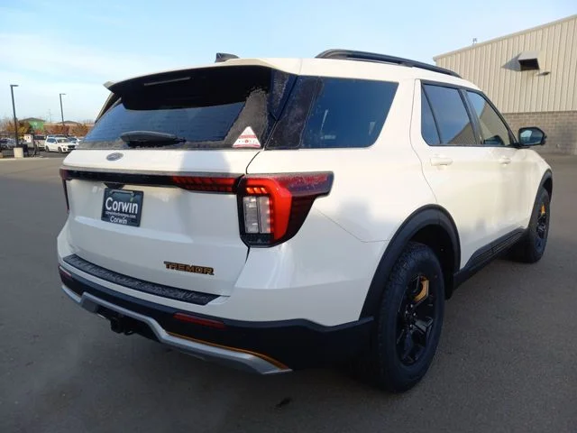 New 2026 Star White Metallic Tri-Coat Ford Tremor image 3