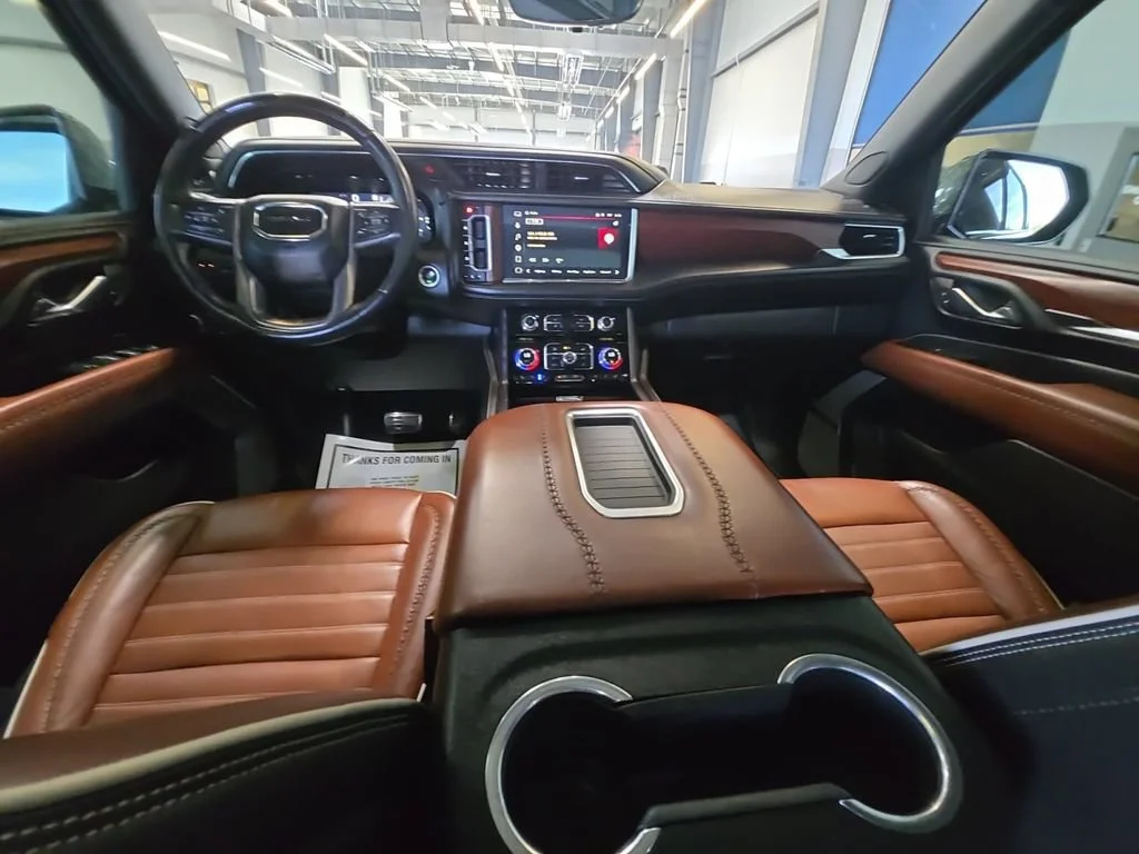 Used 2023 FROSTED PINE METALLIC GMC Denali Ultimate image 27