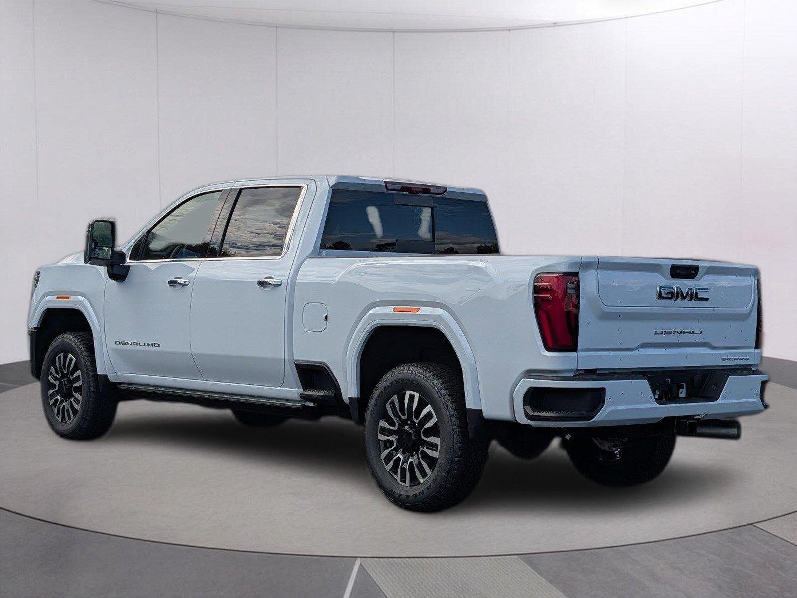 New 2026 Glacier White Tricoat GMC Denali Ultimate image 3