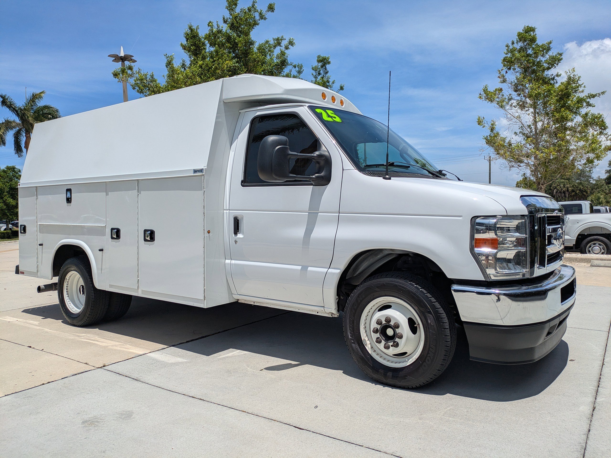 2025 Ford E-Series DRW E-350 Super Duty 138 in WB's photo