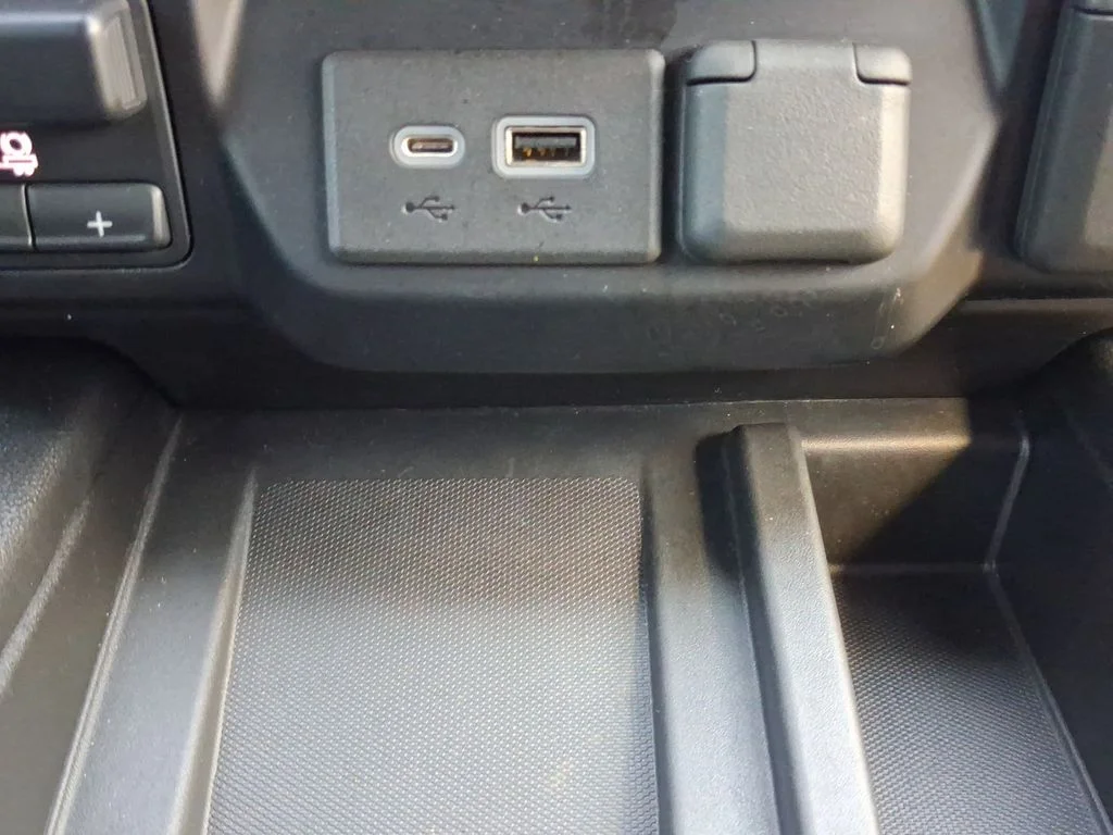 Used 2021 Summit White GMC AT4 image 18
