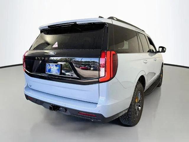 New 2027 Glacier Gray Metallic Tri-Coat Ford Tremor® image 42