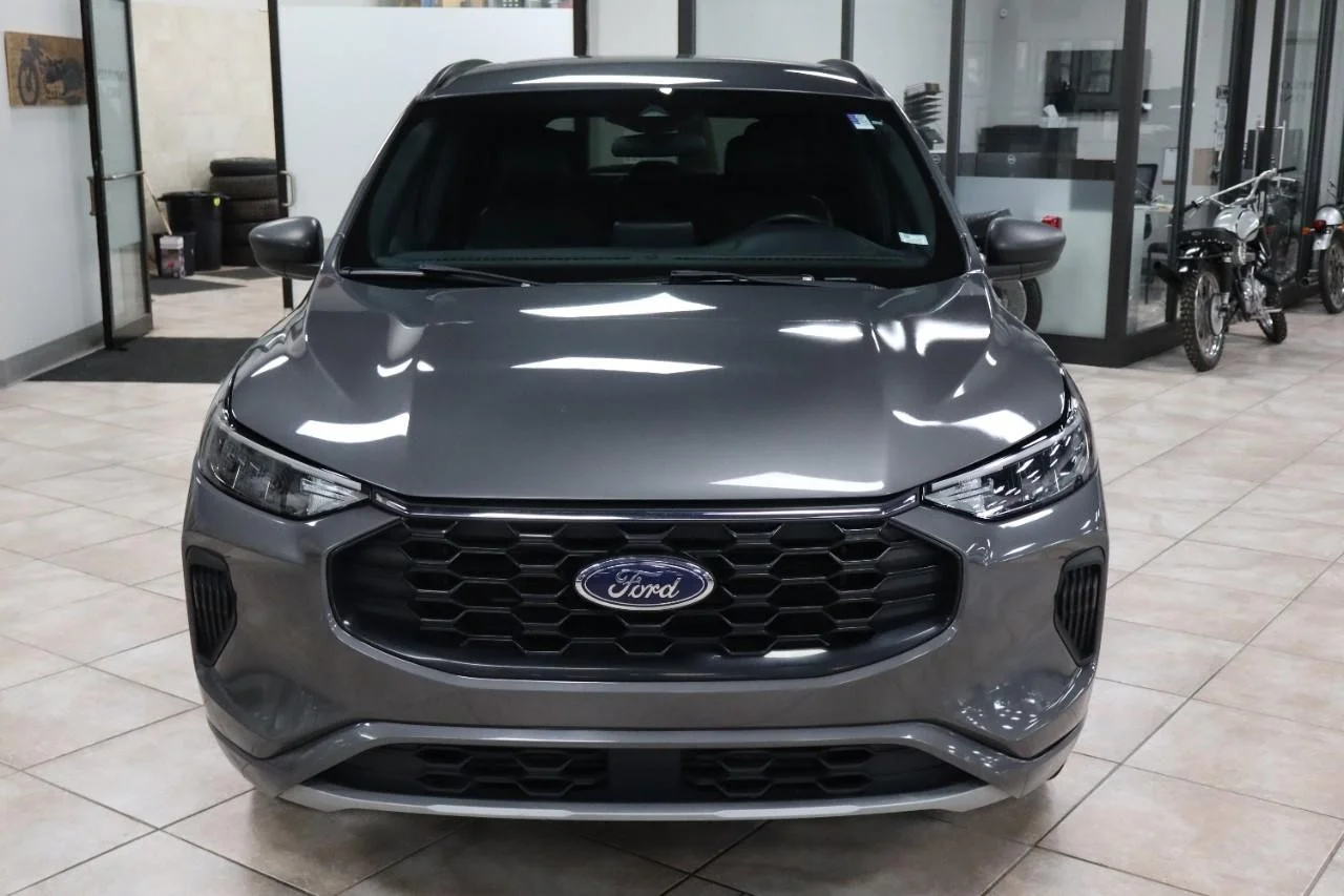 Used 2024 Carbonized Gray Ford ST-Line image 9