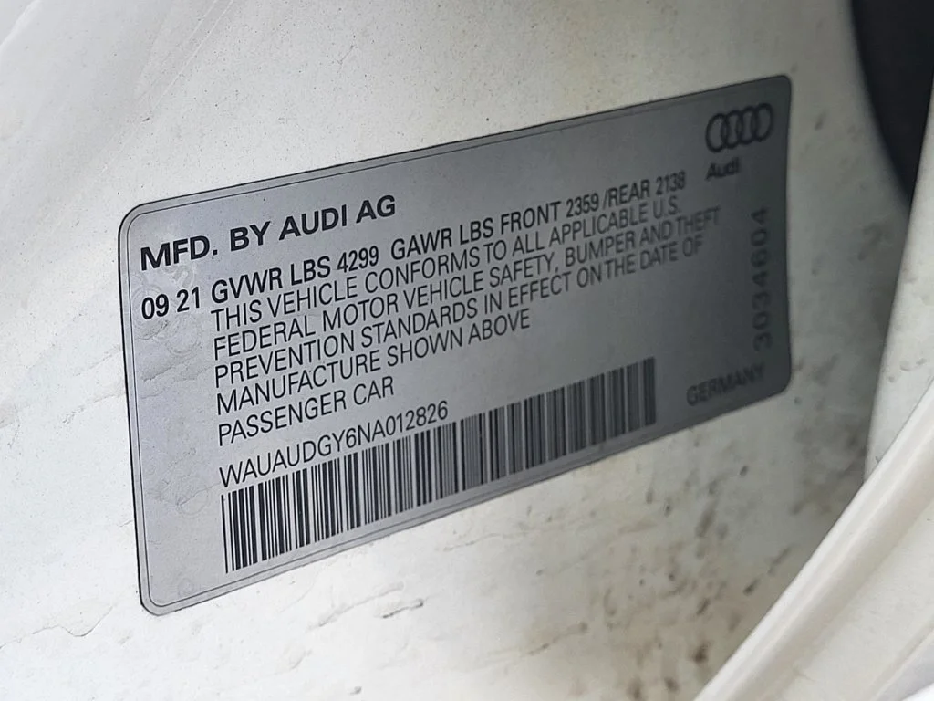 Used 2022 White Audi  image 31