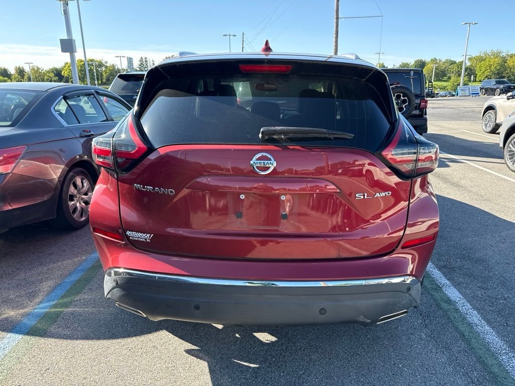 Used 2019 Red Nissan SL image 5