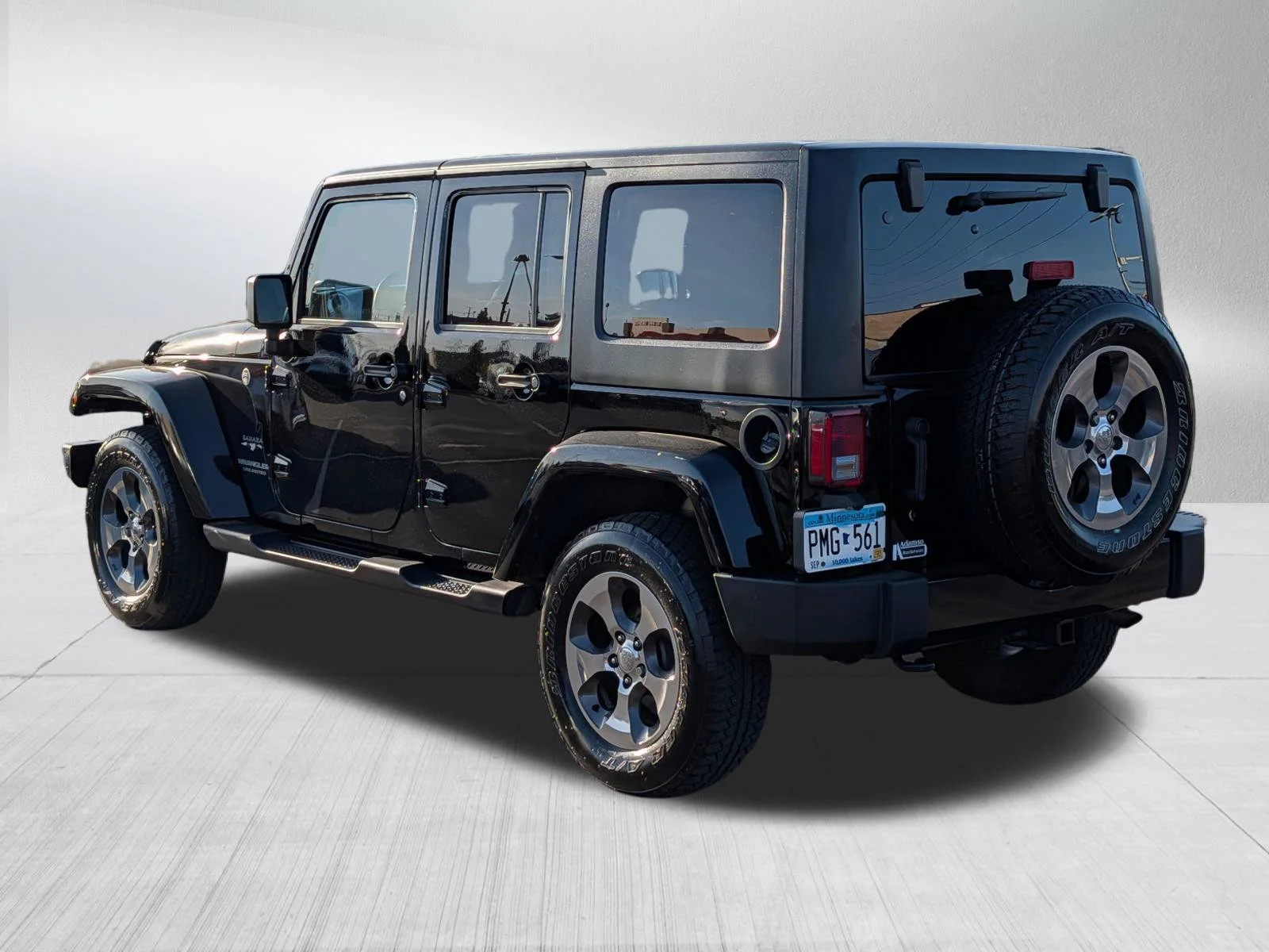 Used 2017 Black Clearcoat Jeep Sahara image 5