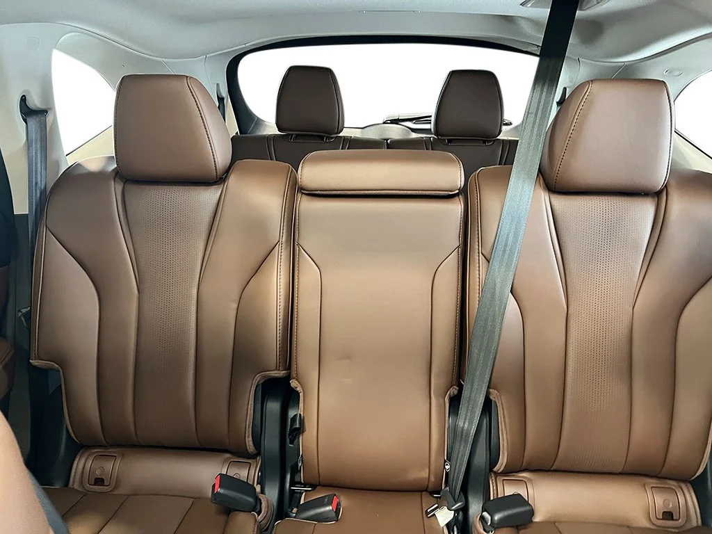 New 2026 Liquid Carbon Metallic Acura w/Technology Package image 32