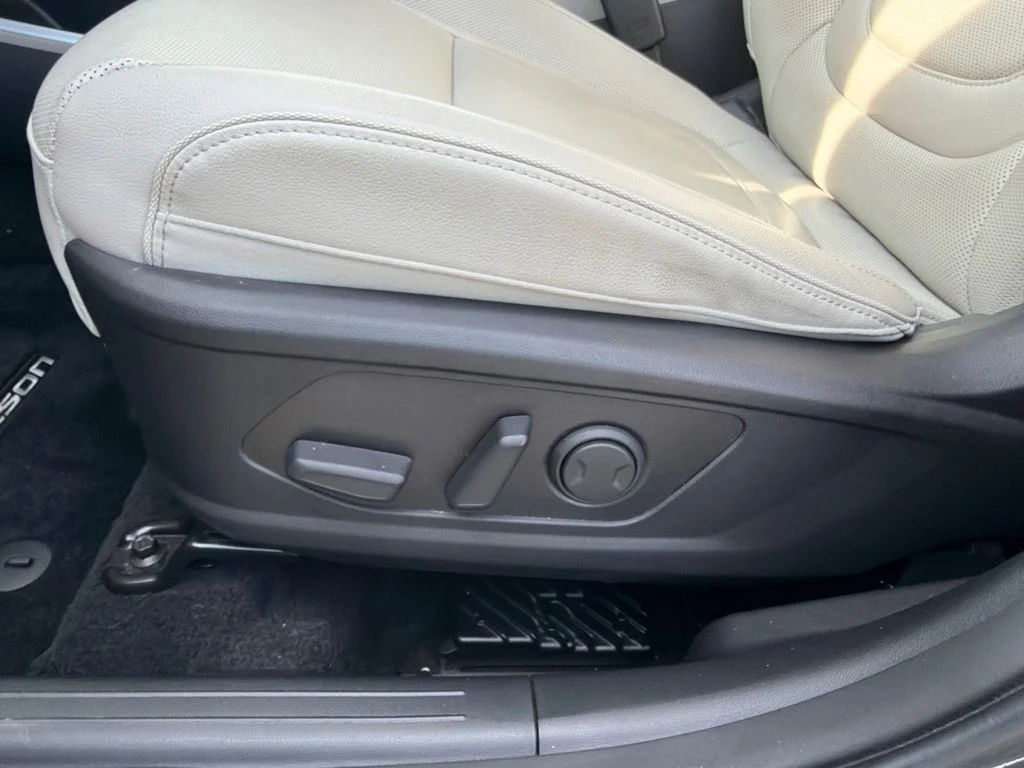 Certified Used 2024 Amazon Gray Hyundai Limited image 23