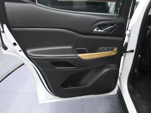 Used 2018 White GMC Denali image 18