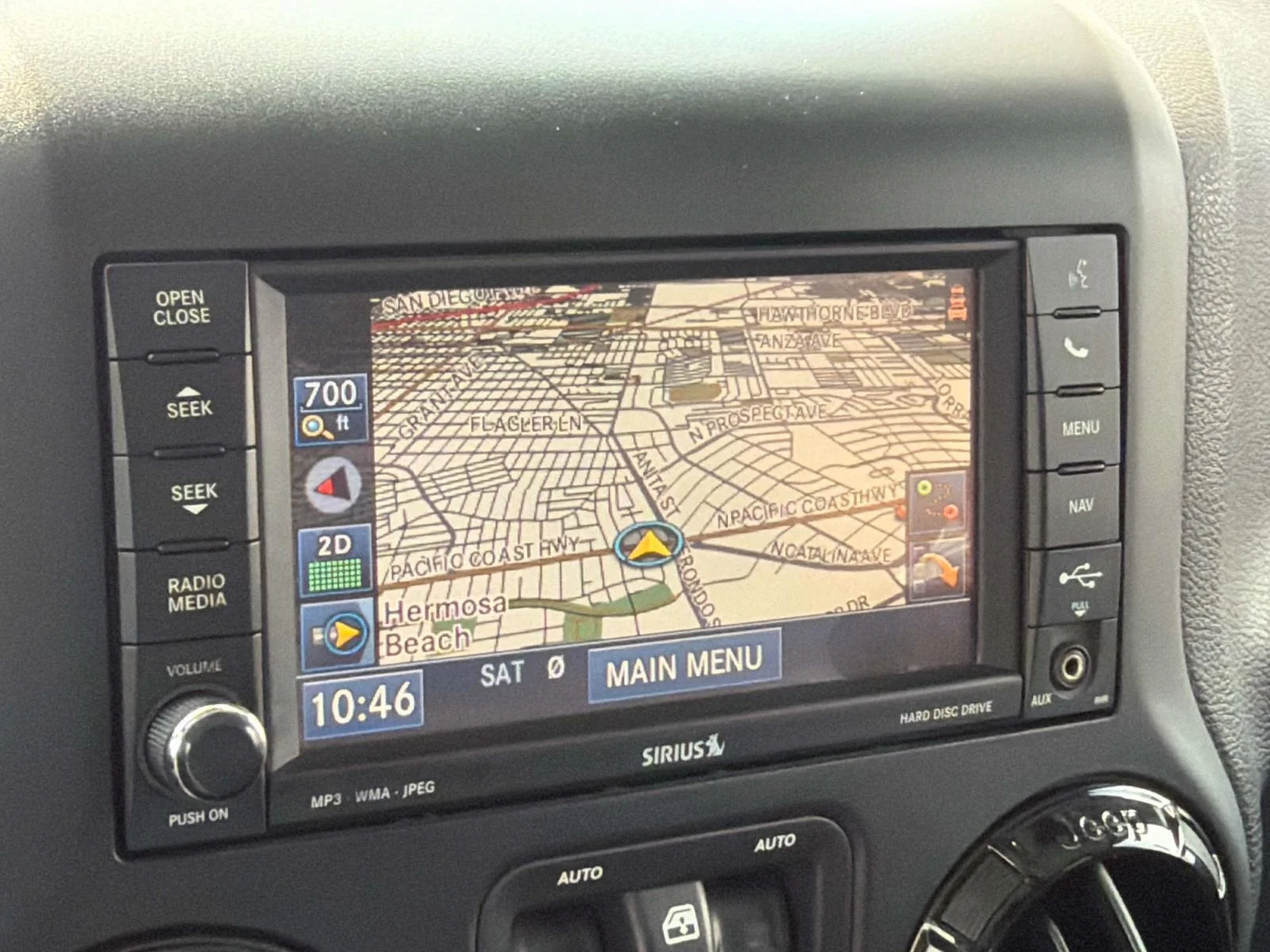 Used 2015 Bright White Clearcoat Jeep Altitude image 15