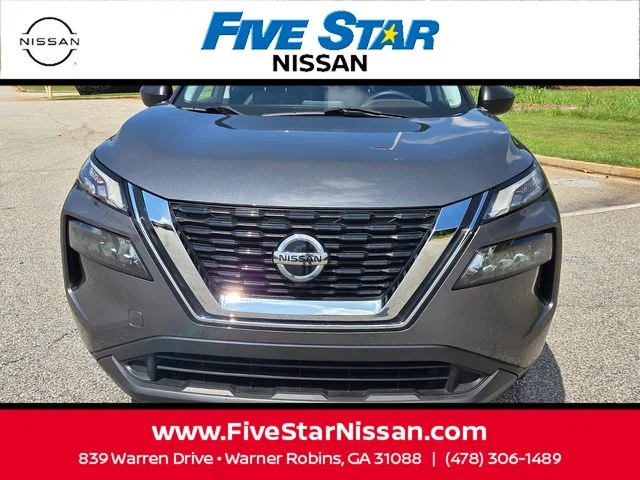 Used 2021 Gray Nissan S image 2