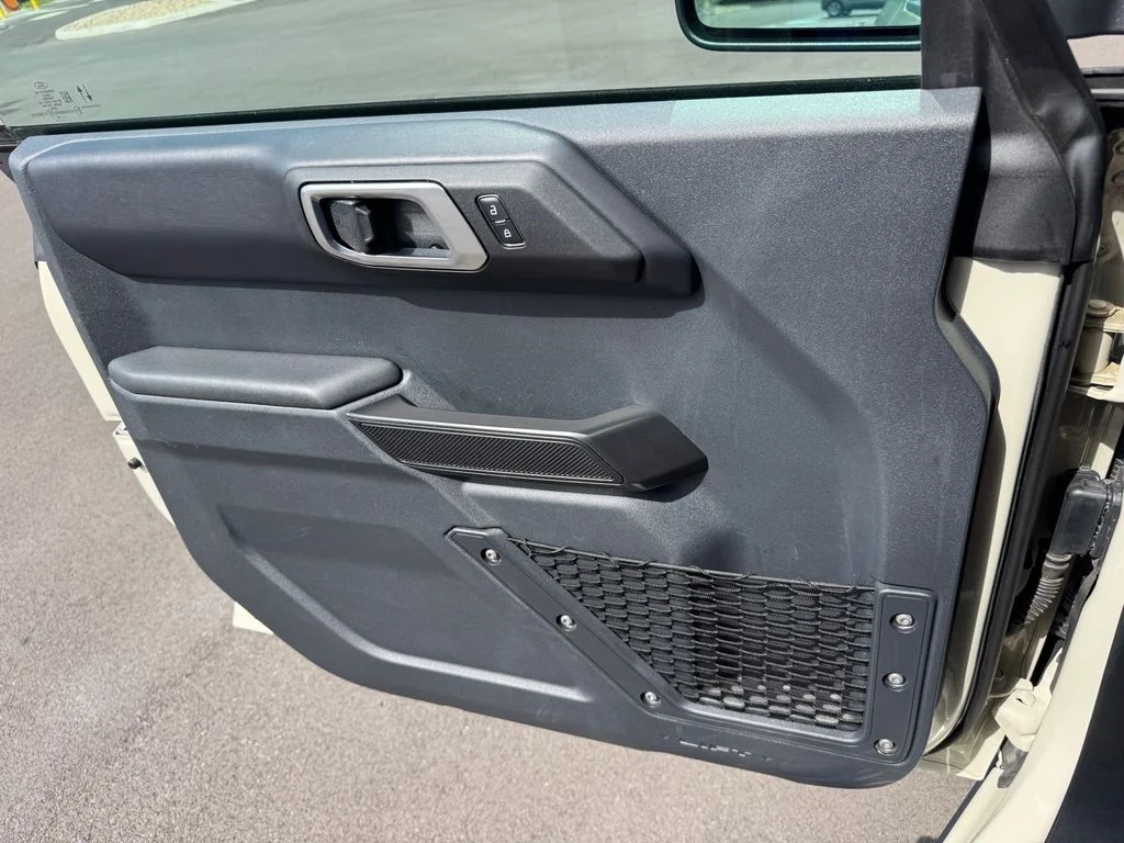 Used 2025 Beige Ford Badlands image 23