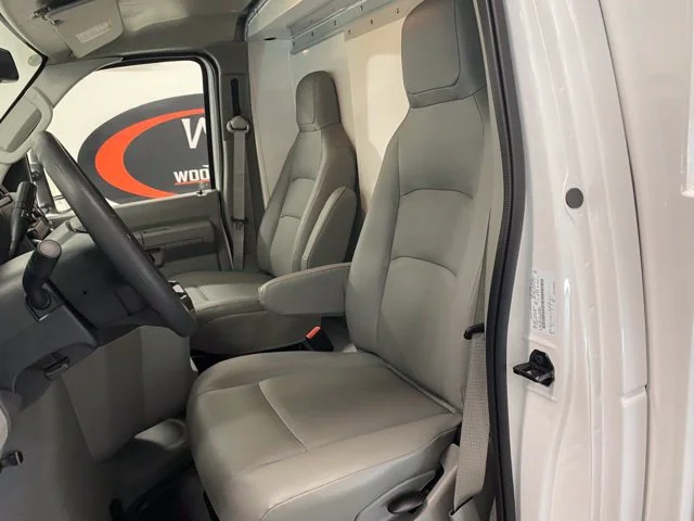 New 2025 Oxford White Ford E-350 SRW image 36