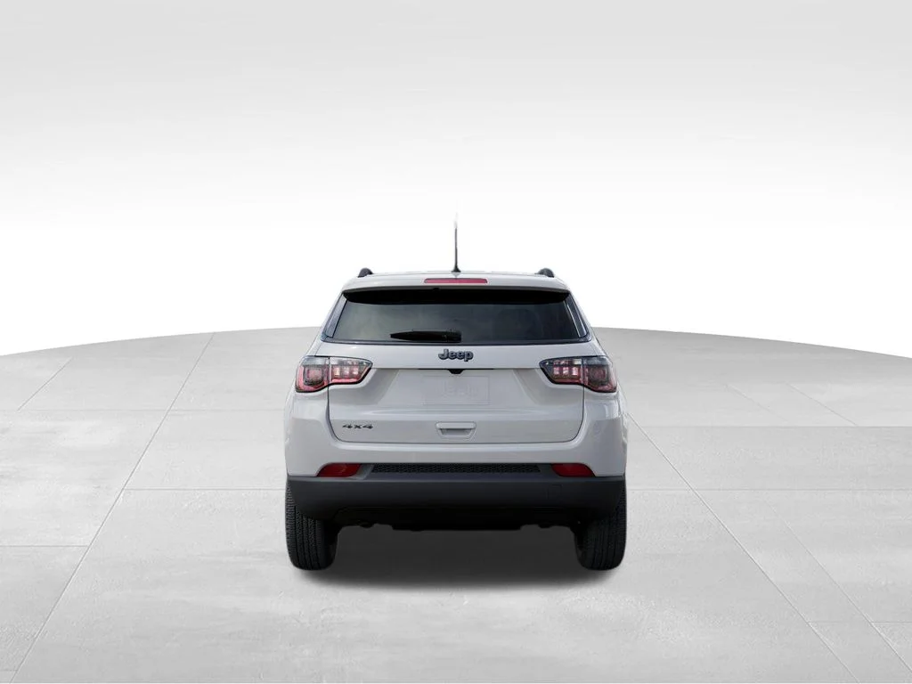 New 2026 Bright White Clearcoat Jeep Latitude image 8