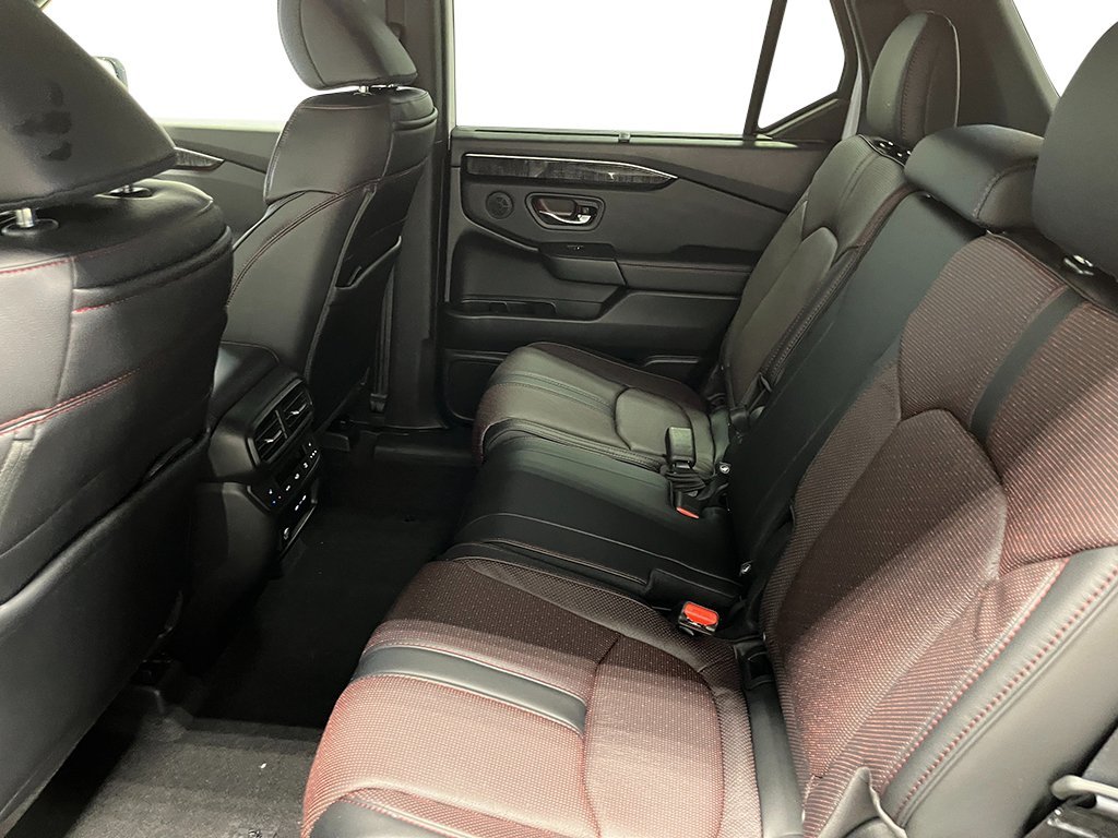 2025 Honda Pilot Black Edition - Photo 21