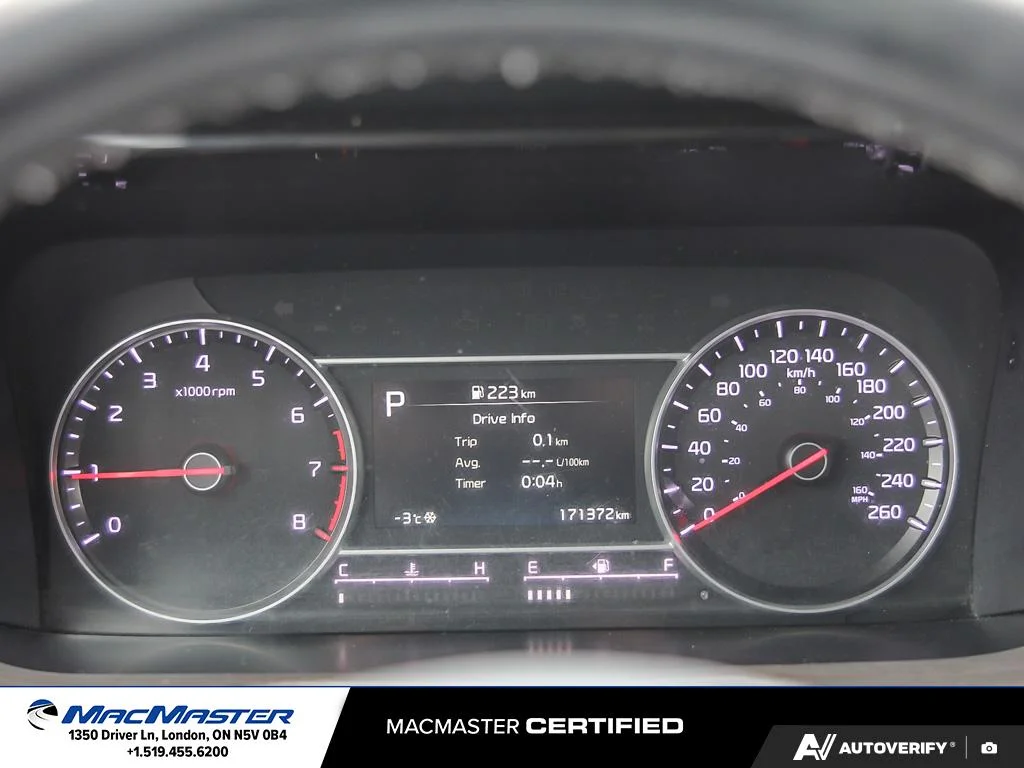 Used 2022  Kia  image 18