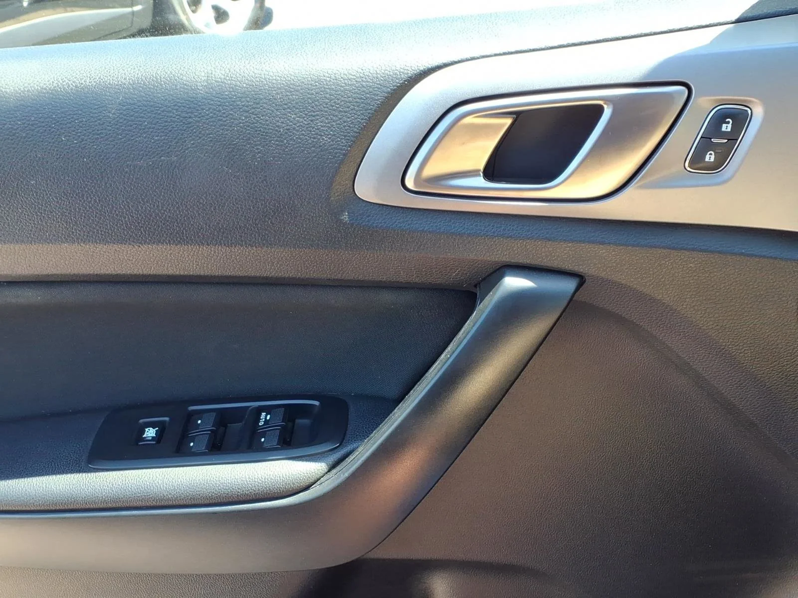 Used 2020 Lightning Blue Metallic Ford XLT image 25