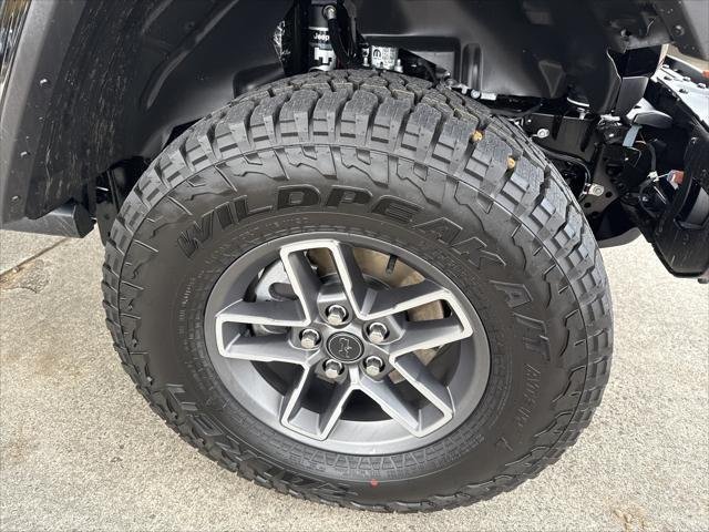 New 2026 Black Clear-Coat Exterior Paint Jeep Mojave image 15
