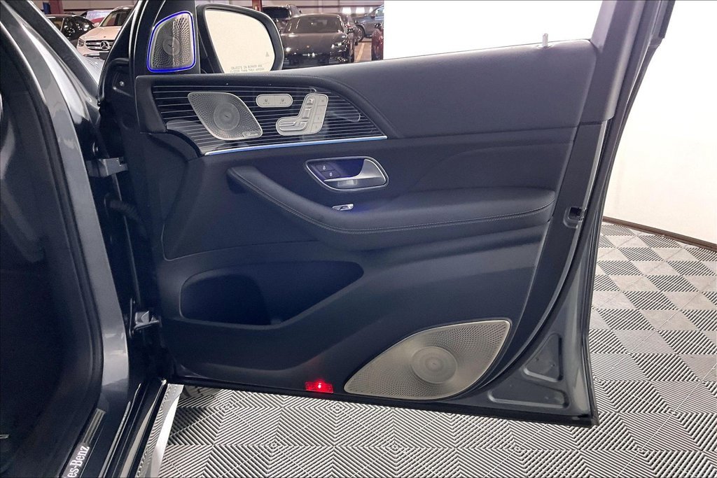 2025 Mercedes-Benz GLS Base - Photo 16