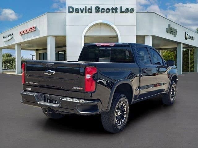 Used 2025 Black Chevrolet ZR2 image 5