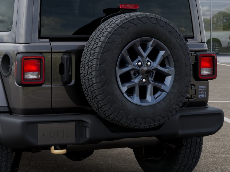 New 2026 Granite Crystal Metallic Clearcoat Jeep 85th Anniversary Edition image 44