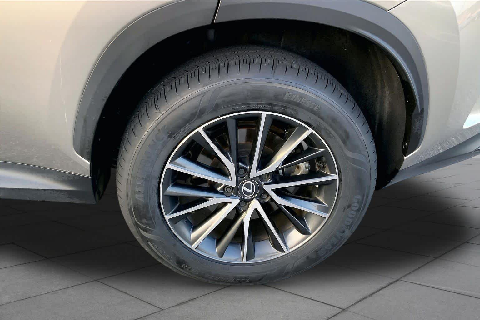 Used 2025 Atomic Silver Lexus Premium image 10