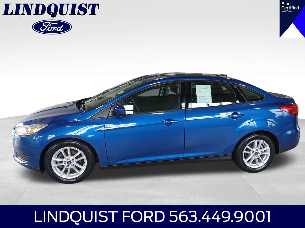 Used 2018 Blue Ford SE image 3