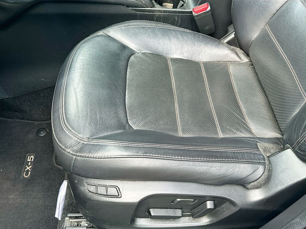 Used 2021 Black Mazda Grand Touring Reserve image 19
