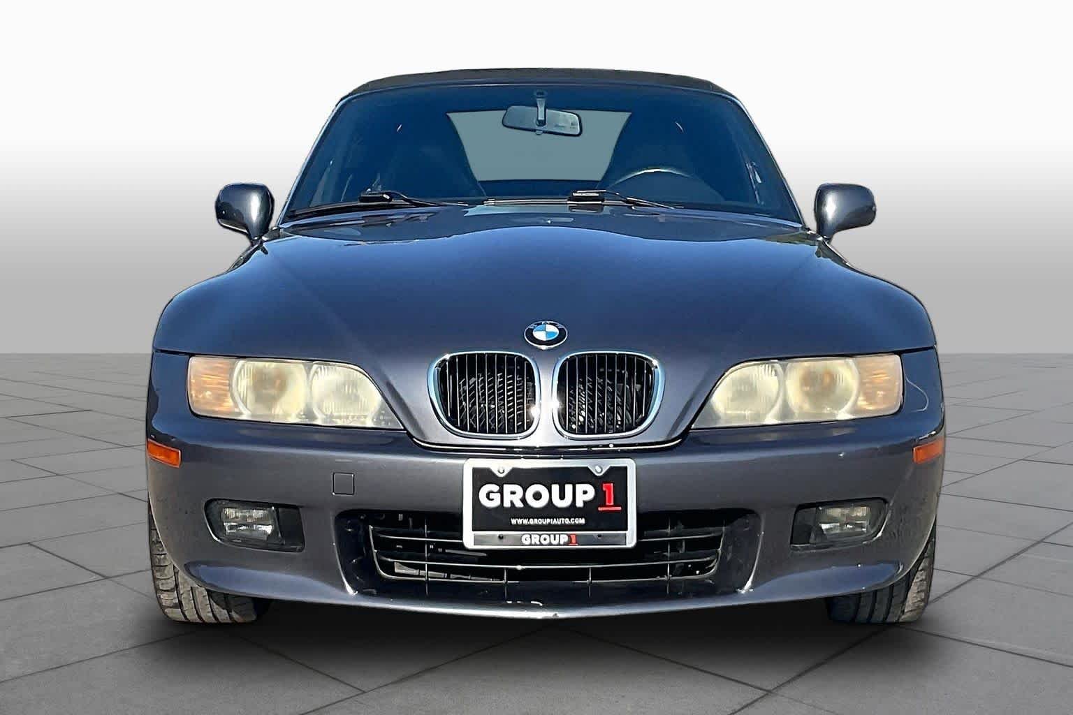 Used 2001 Titanium Silver Metallic BMW 3.0i image 3