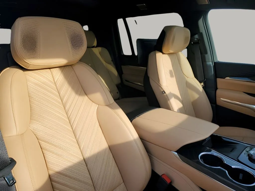 2026 Cadillac Escalade IQL Premium Sport - Photo 18