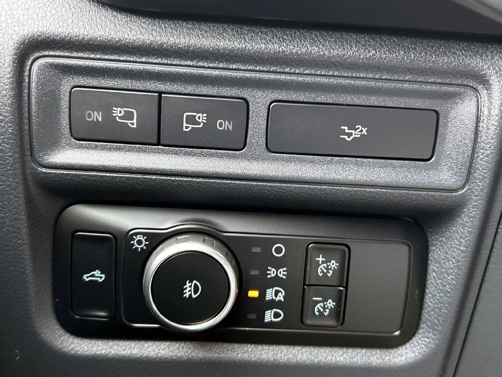 Used 2024 Gray Ford XLT image 20