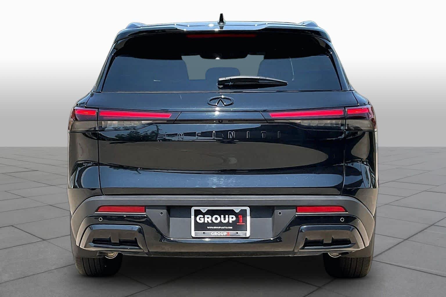 Used 2025 Mineral Black INFINITI LUXE image 5