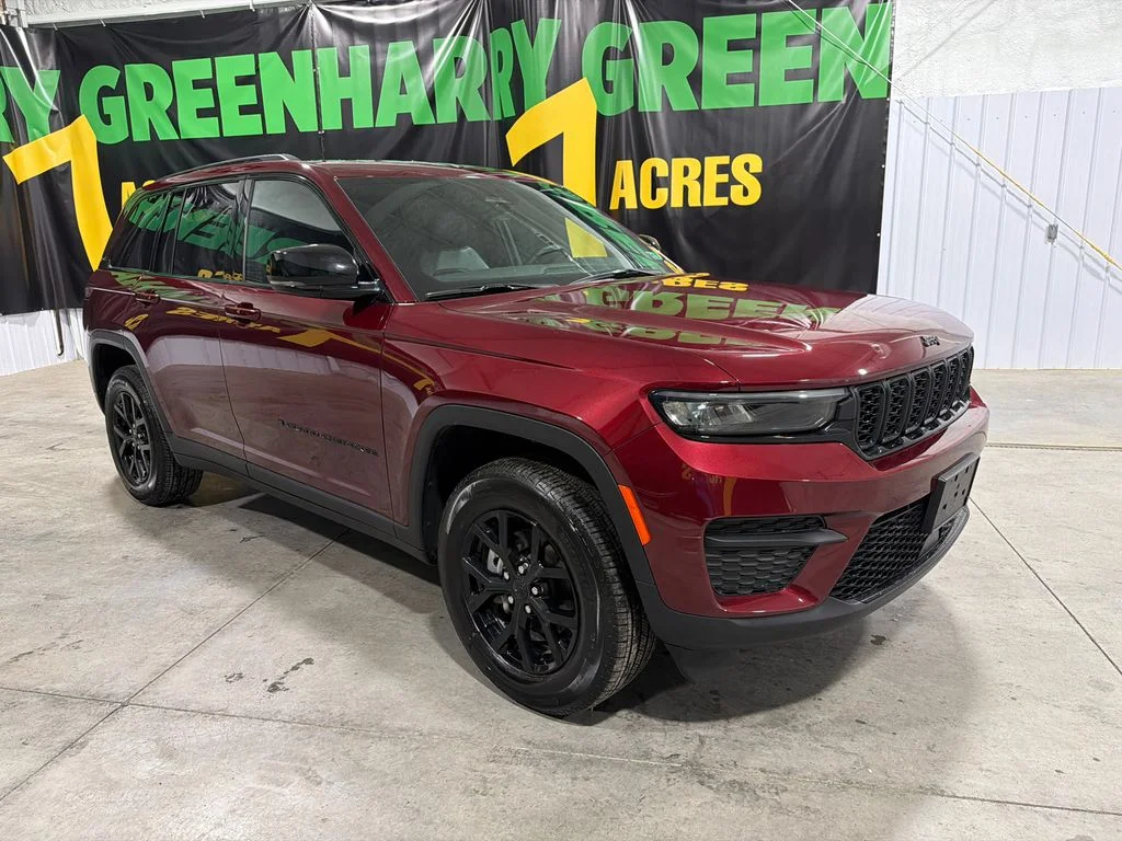 Certified Used 2025 Velvet Red Pearlcoat Jeep Altitude image 3