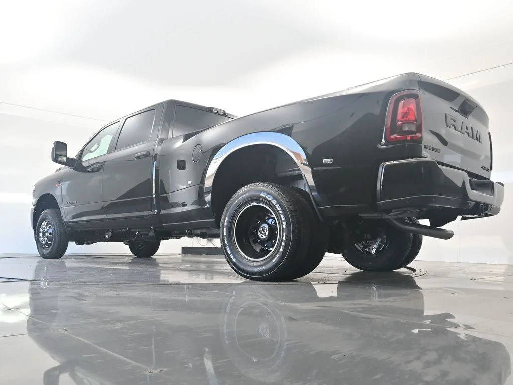 New 2026 Diamond Black Crystal Pearlcoat RAM Big Horn image 39