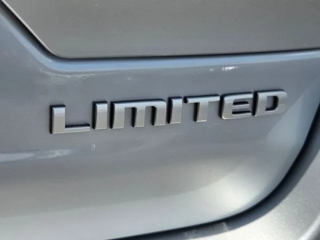 Used 2025 Silver Jeep Limited image 34