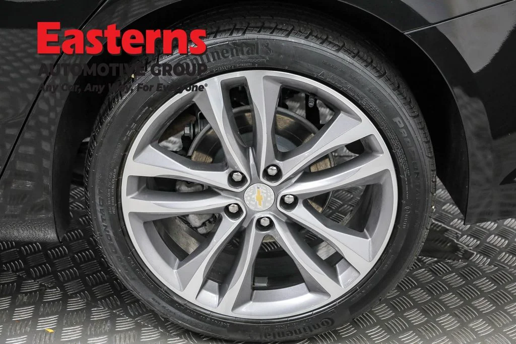 Used 2024 Black Chevrolet LT image 31