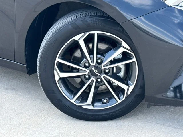 Used 2023 Kia Forte LXS with VIN 3KPF24AD7PE603638 for sale in Leander, TX