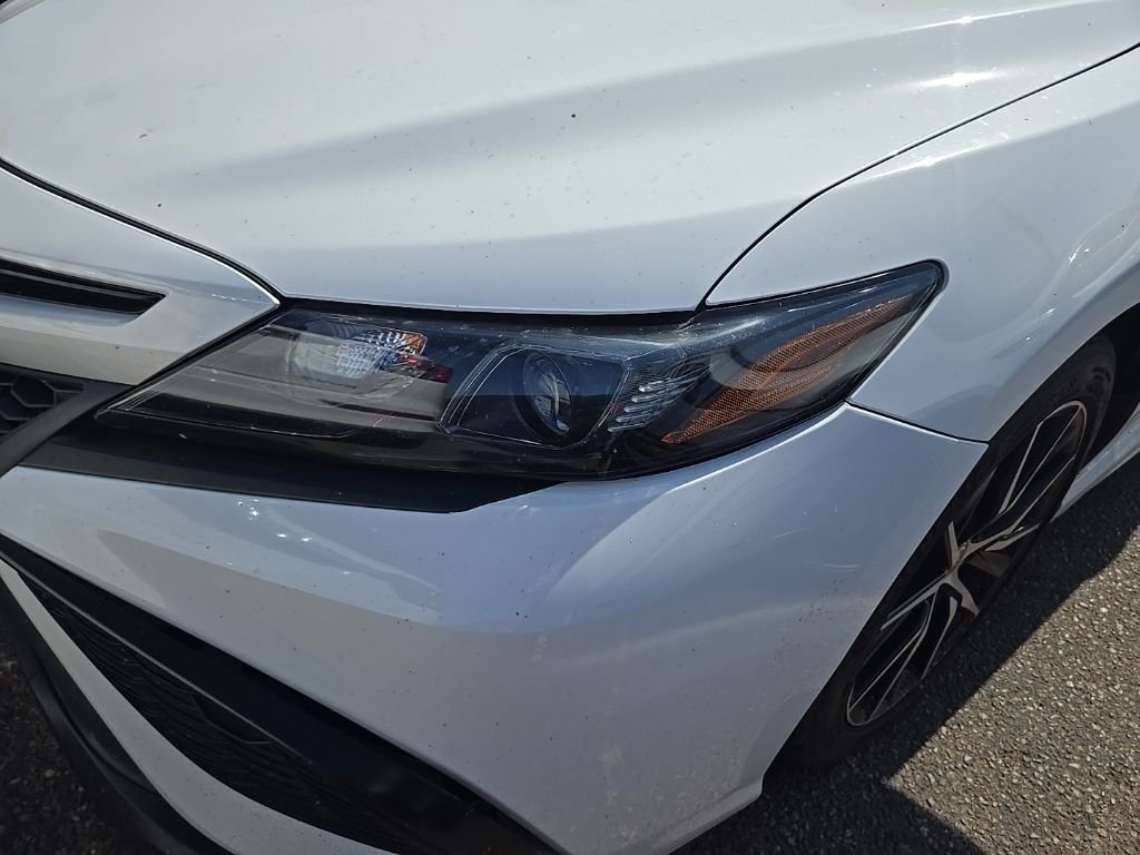 Used 2022 White Toyota SE image 8