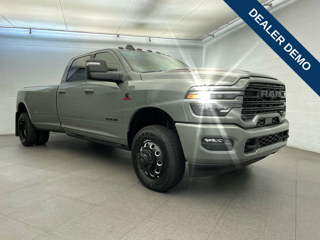 New 2026 Ceramic Gray Clear-Coat Exterior Paint RAM Laramie DRW image 1