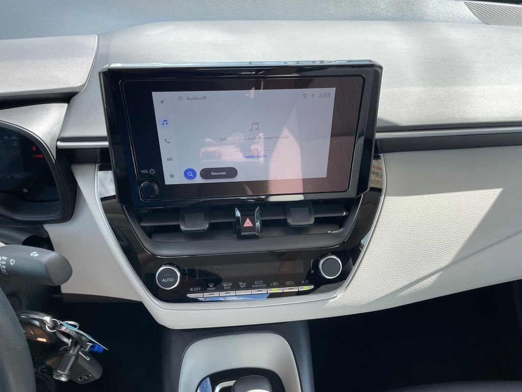 Used 2026  Toyota LE image 18