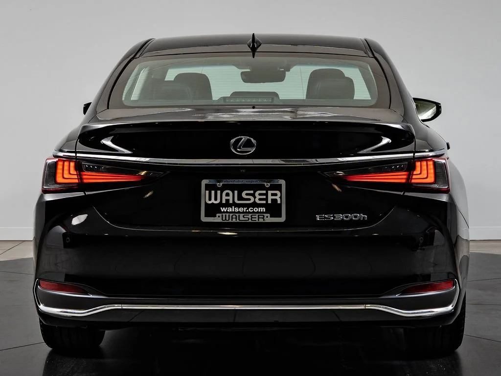 Certified Used 2020 OBSIDIAN Lexus 300h Ultra Luxury image 7
