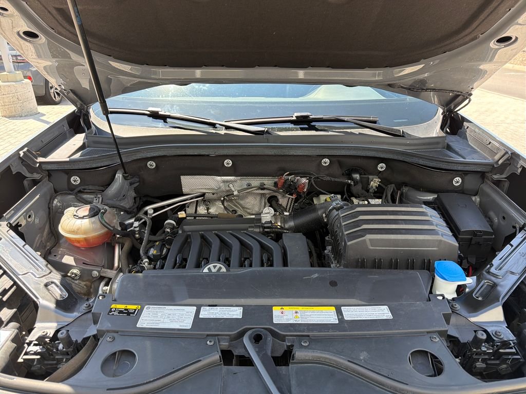 Certified Used 2021 Pure Gray Volkswagen 3.6L V6 SE w/Technology image 22